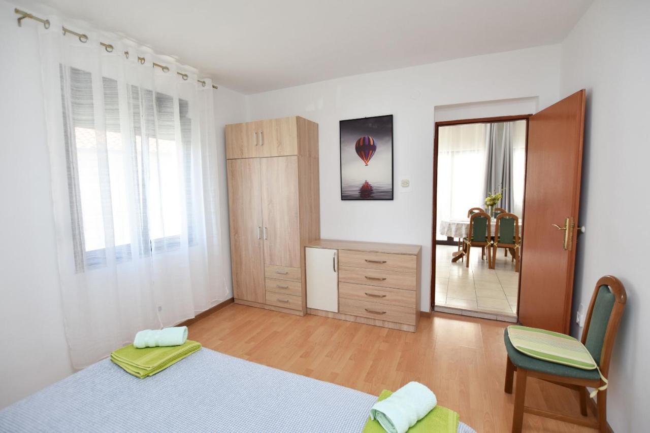 Tonja Apartment Primosten